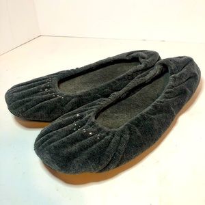 Dearfoam Ballet Style Slippers. Grey. Women’s Size L (9-10)